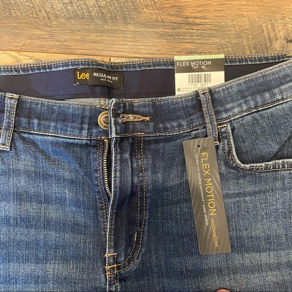 NWT! Lee Flex Motion Regular Fit Jean Capris size 16 - Picture 2 of 7